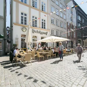 appartements-in-der-historischen-deichstrasse.hamburg-hotels-de.com/
